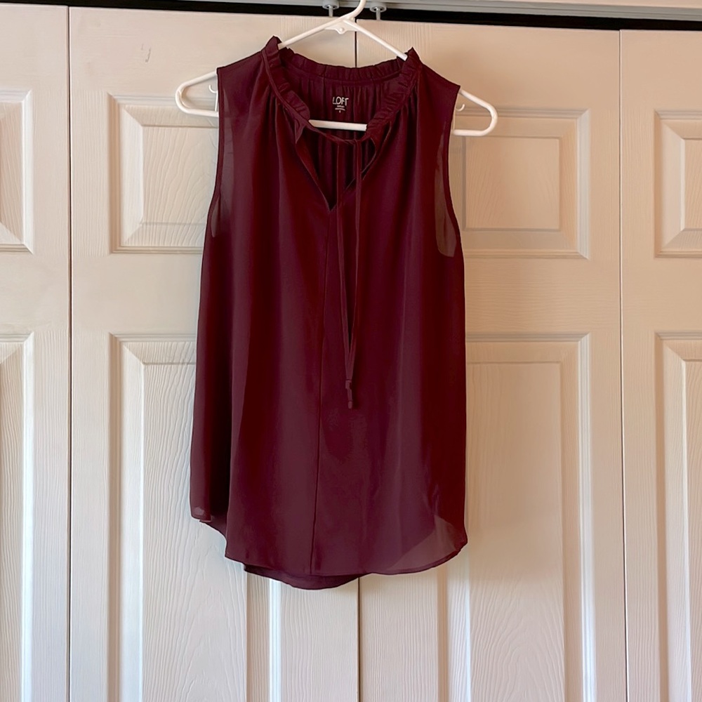 LOFT- Ladies red sleeveless blouse